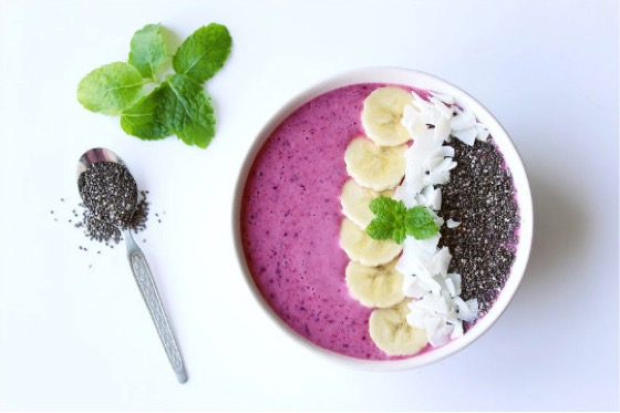 recept raňajková smoothie bowl