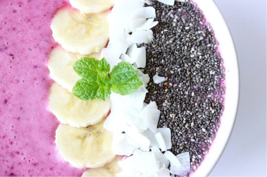 recept raňajková smoothie bowl