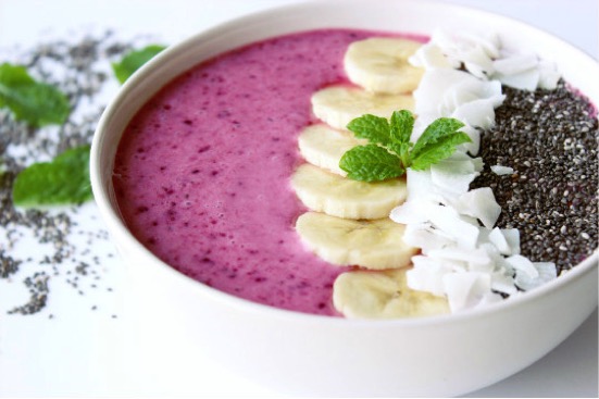 recept raňajková smoothie bowl