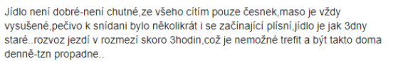 Podľa užívateľky sú jedlá zdravého stravovania vysušené, staré s citeľným zápachom cesnaku