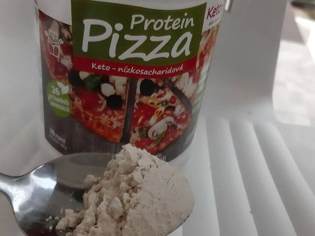 Zmes na prípravu korpusu na keto pizzu, do ktorej stačí iba pridať vodu a zamiešať