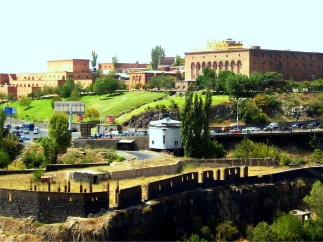 Továreň na výrobu brandy bola jedným z najlepších architektonických počinov v Jerevane