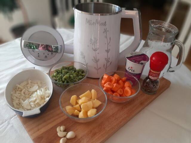 Ingrediencie na strúčkový prívarok a MioMat