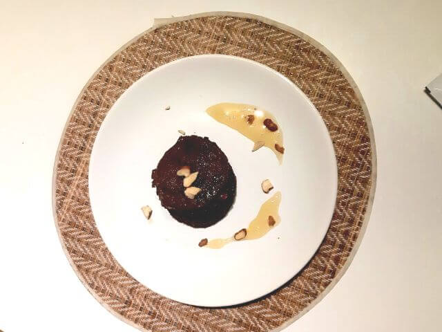 Diétna večera: čokoládový Chia muffin s čakankovým sirupom a orieškami