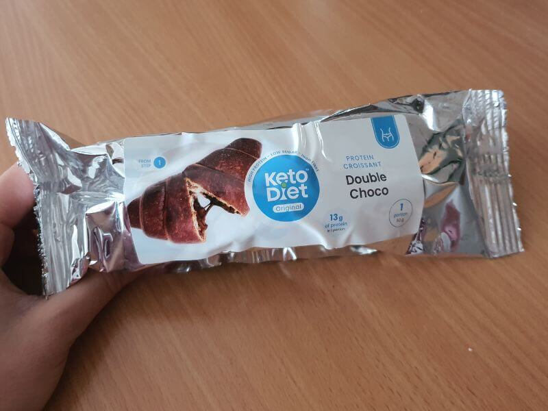 balenie double choco proteínového croissantu