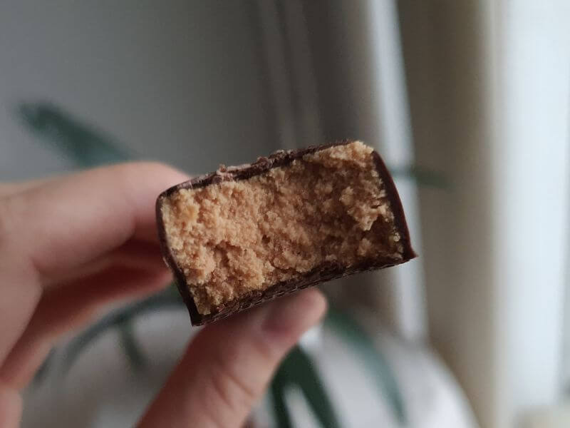 konzistencia proteínovej tyčinky kokos-banán